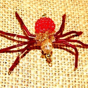 Roaming Red Spider Artesian Pin